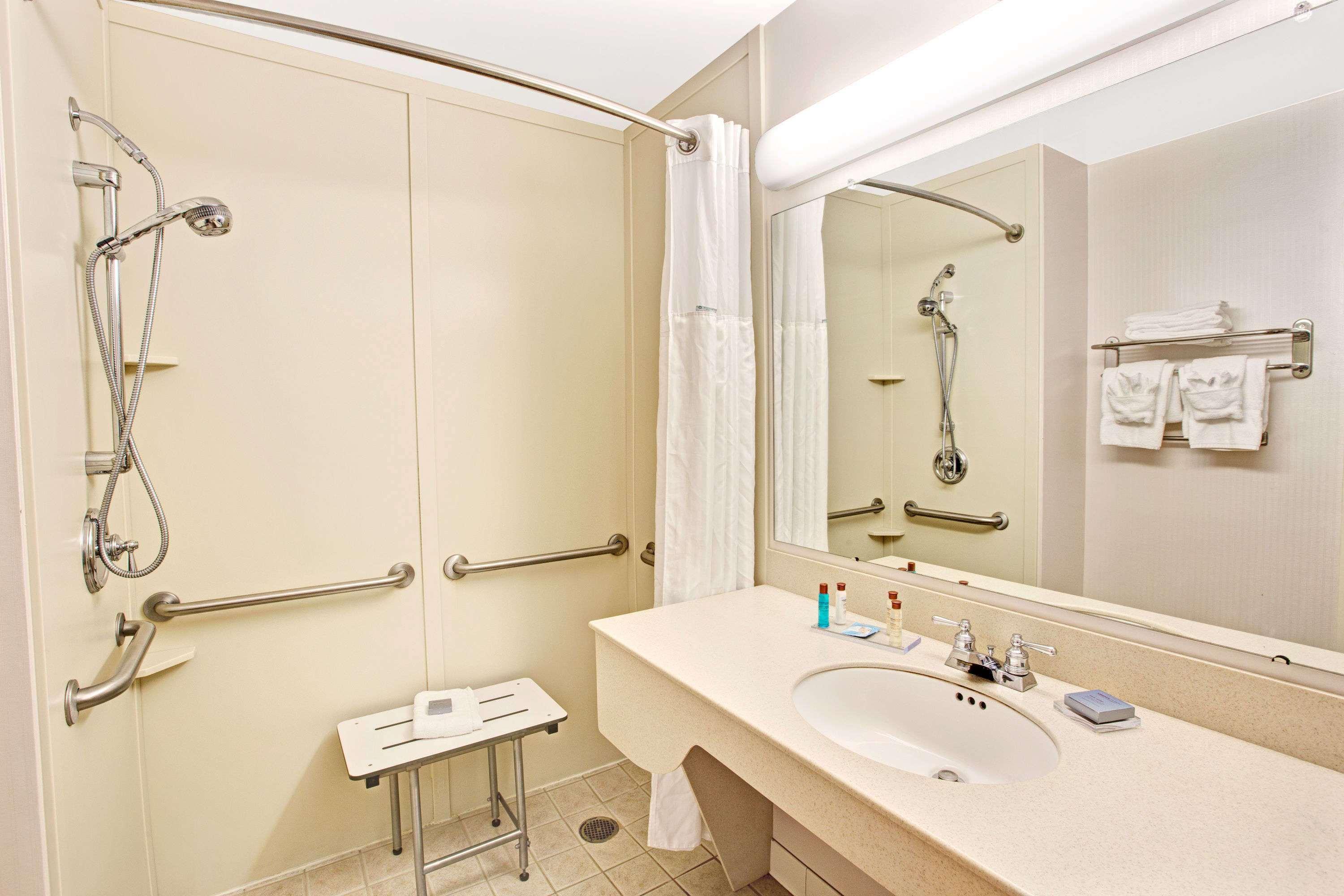 La Quinta Inn & Suites By Wyndham Mooresville Zewnętrze zdjęcie